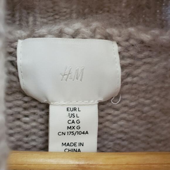 H&M beige alpaca wool blend cowl neck oversized sweater Size Large - Picture 8 of 9